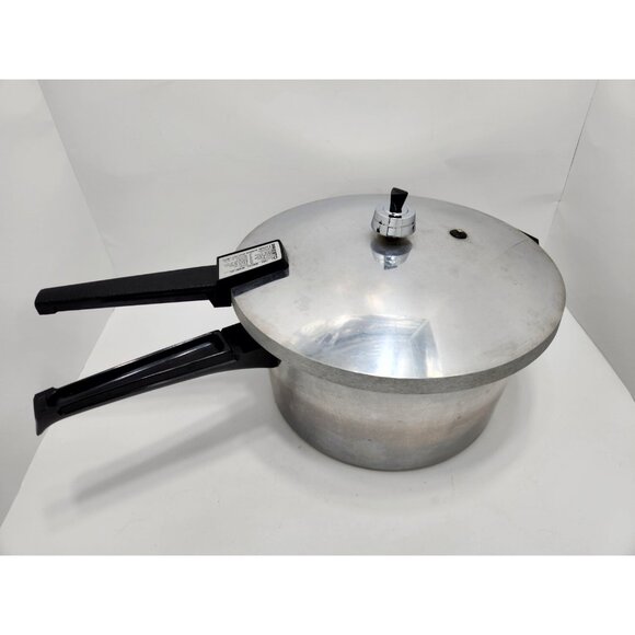 PRESTO Stainless Steel Pressure Cooker Vintage Model 603 - Picture 1 of 9